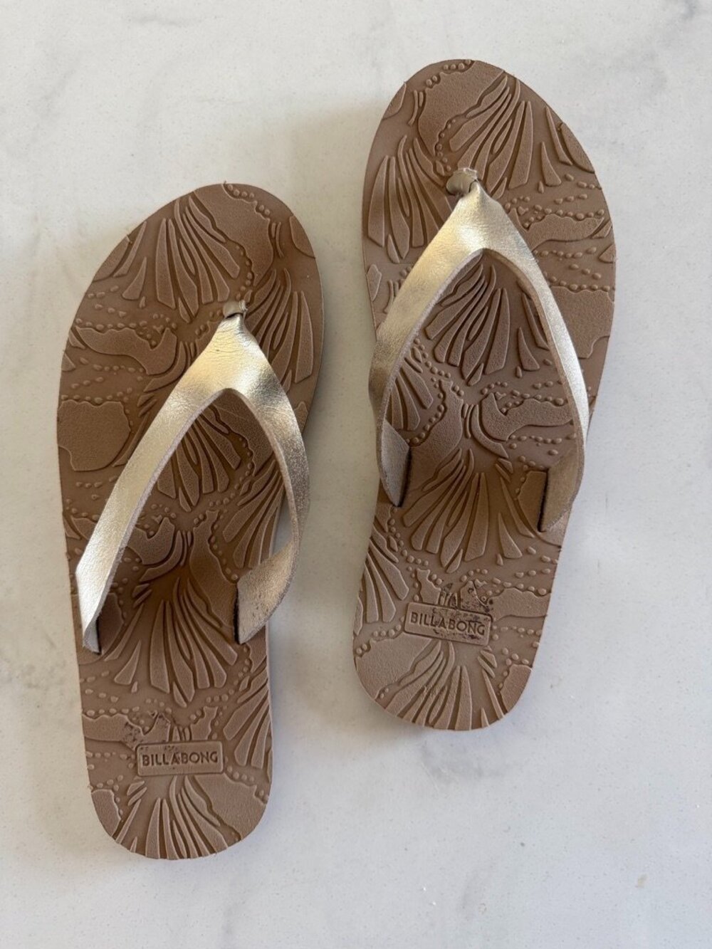Billabong Metallic Silver Thong Flip Flops Beach Summer Sandals